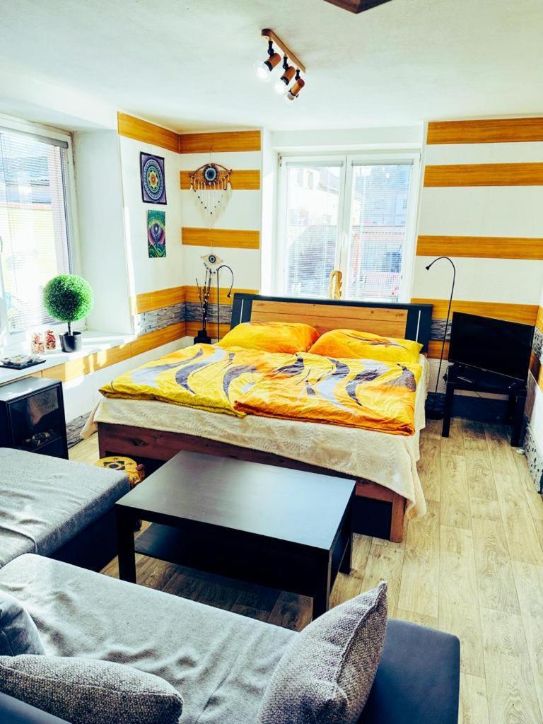 Apartman Pod Hradem Horšovský Týn Exteriör bild