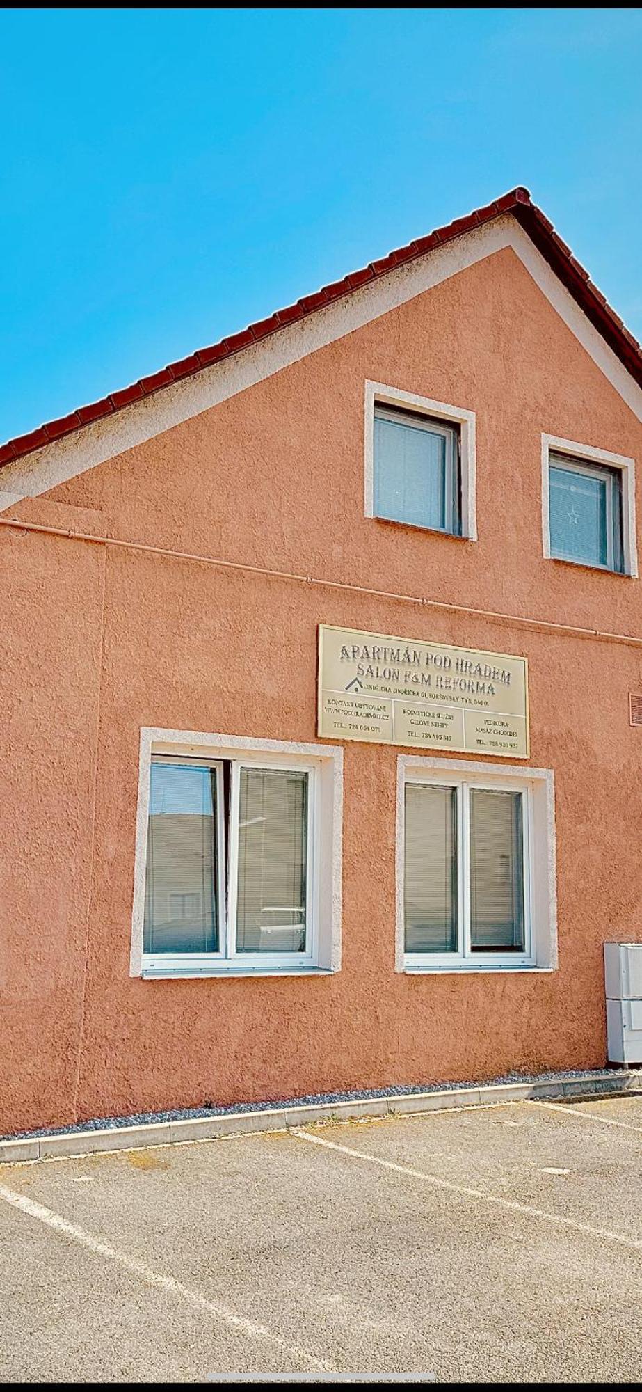 Apartman Pod Hradem Horšovský Týn Exteriör bild
