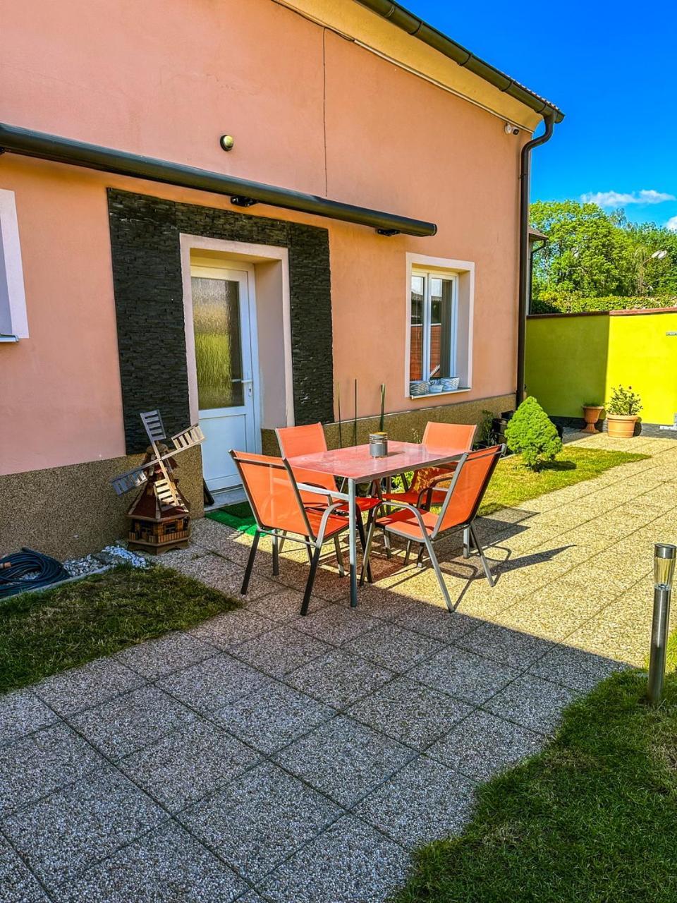 Apartman Pod Hradem Horšovský Týn Exteriör bild